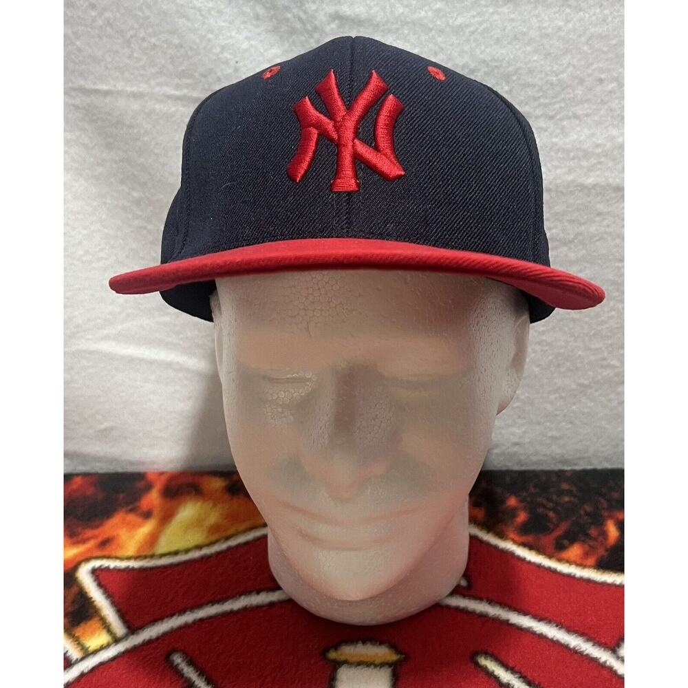 New York‎ Yankees Premium Headwear Navy Blue/Red SnapBack Baseball Hat One Size